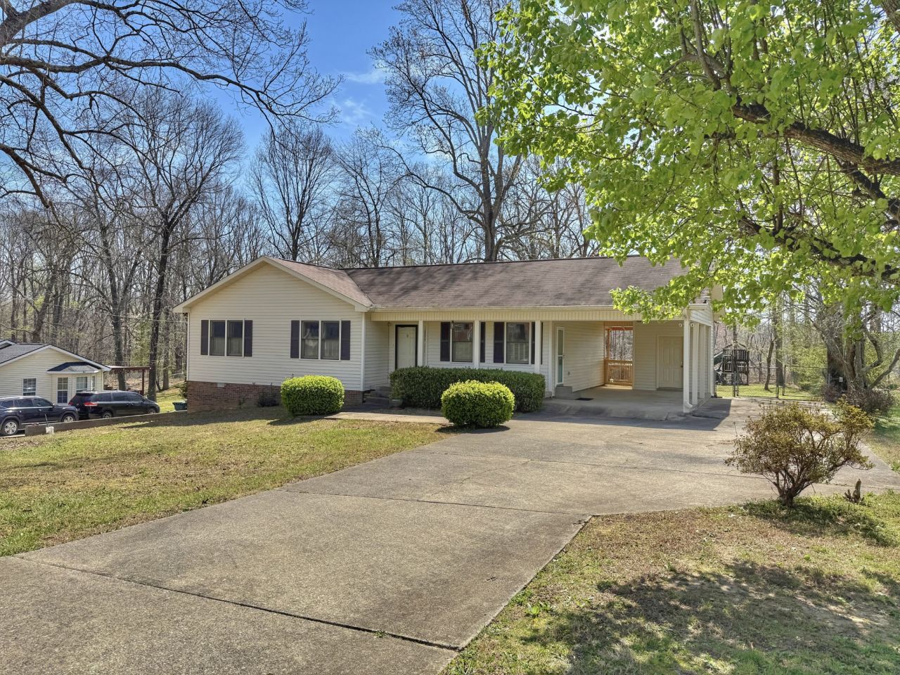 116 Friar Tuck Drive, Dickson, TN 37055 Main Photo