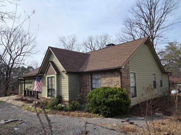 112 Kings Place, Fairfield Bay, AR 72088