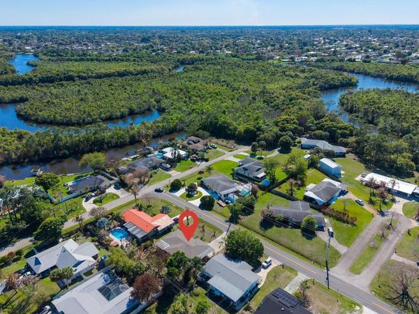403 NE Oleander Avenue, Port St. Lucie, FL 34952