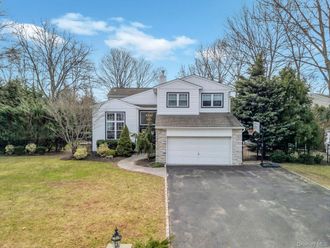 40 Arbor Field Way  Lake Grove, NY 11755