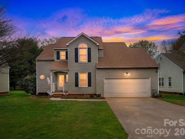 9510 Saddle Run Trail, Charlotte, NC 28269