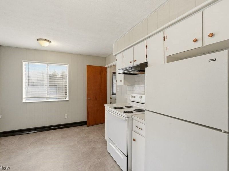 329 Dennison Avenue, Akron, OH 44312 Photo 8