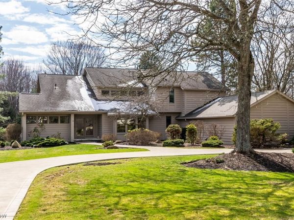 2505 Cedarwood Road, Pepper Pike, OH 44124