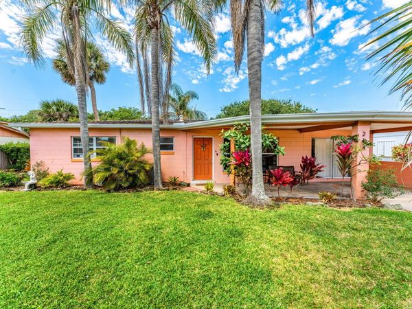 214 S Orlando Avenue , Cocoa Beach, FL 32931