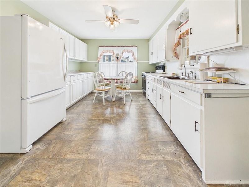 800 Spring Street, Greenville, OH 45331 Photo 4