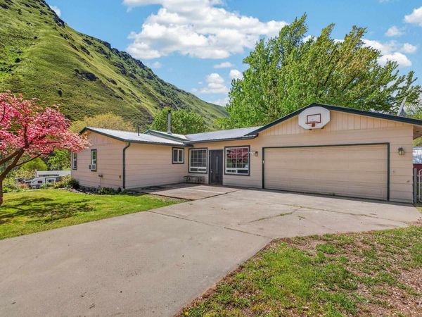 100 Park, Riggins, ID 83549