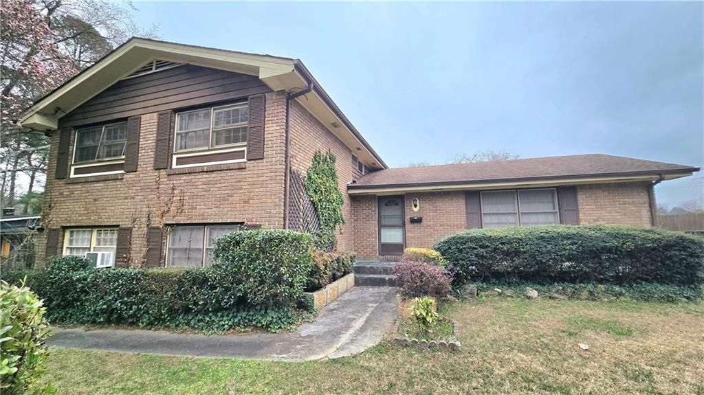 3295 Regalwoods Drive, Atlanta, GA 30340 Main Photo