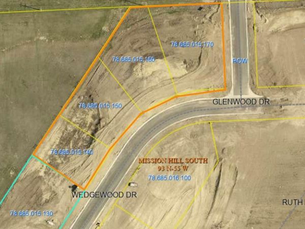 3003,3005,07,09 WEDGEWOOD DRIVE, Yankton, SD 57069