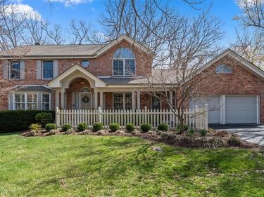 718 Chancellor Heights Drive, Manchester, MO 63011