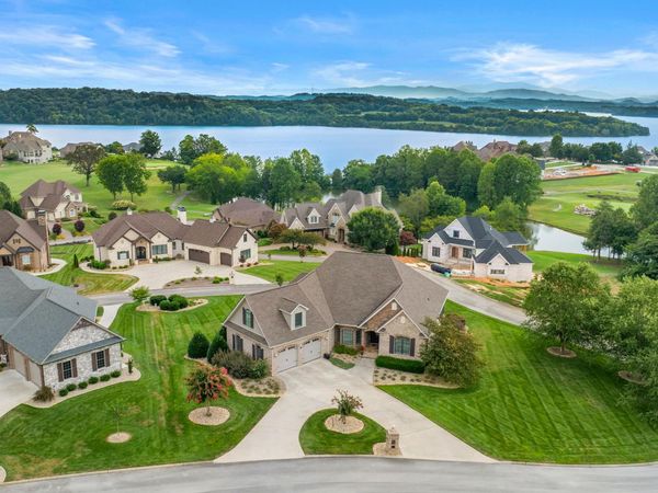 117 Red Hawk Drive, Vonore, TN 37885