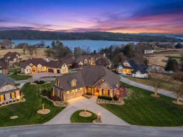 117 Red Hawk Drive, Vonore, TN 37885