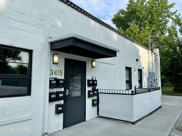 3415 N Broadway St, Knoxville, TN 37917