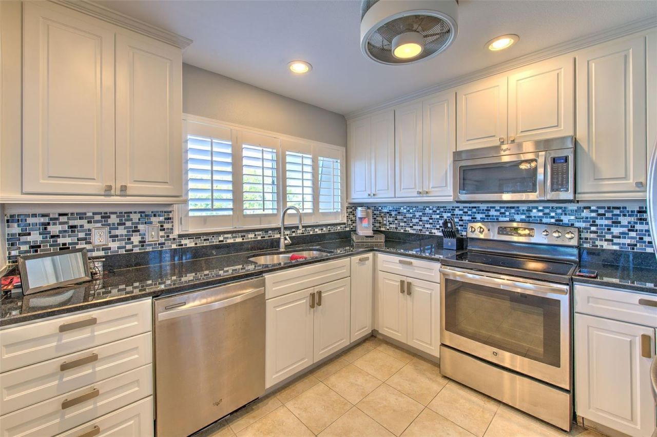 1008 Apollo Beach Boulevard, Unit 201, Apollo Beach, FL 33572 Photo