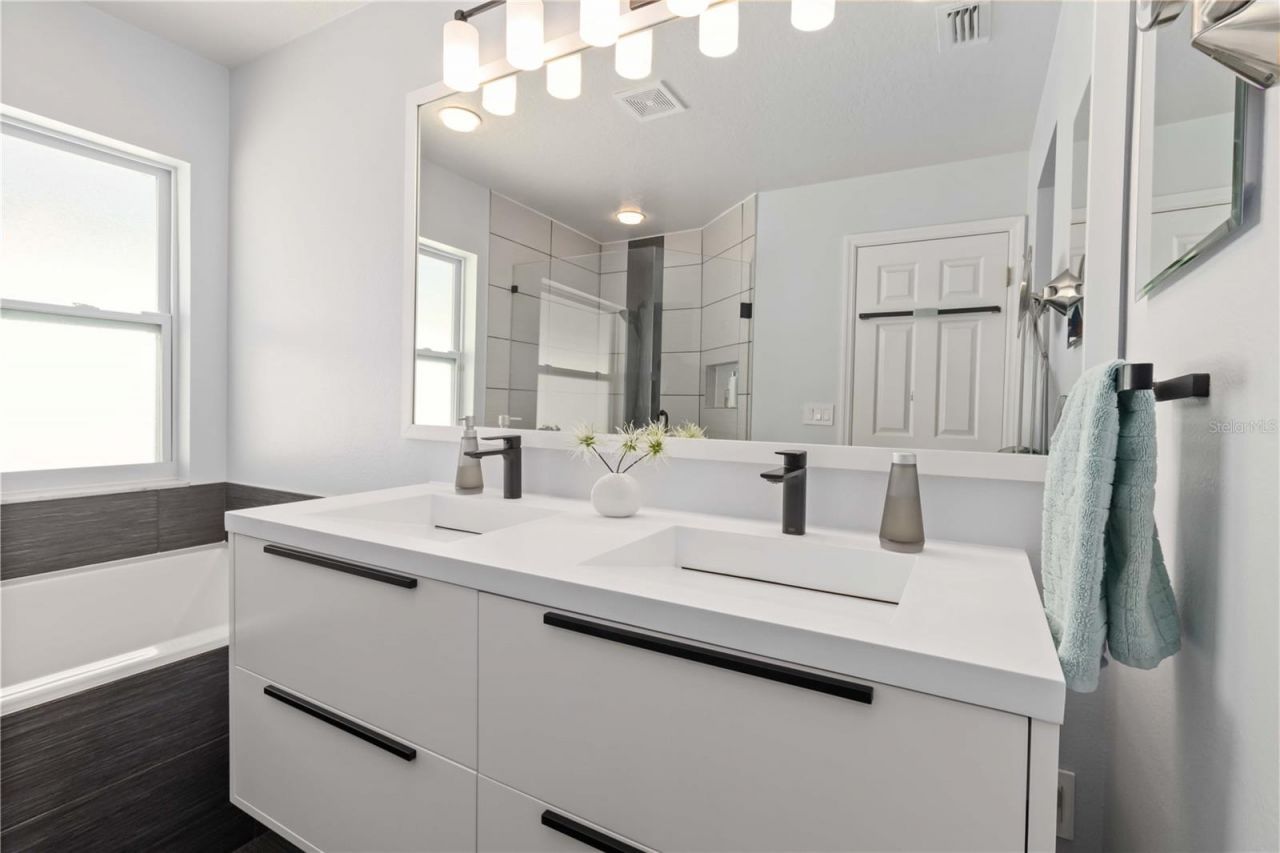 1220 Lake Highview Lane , Brandon, FL 33510 Photo