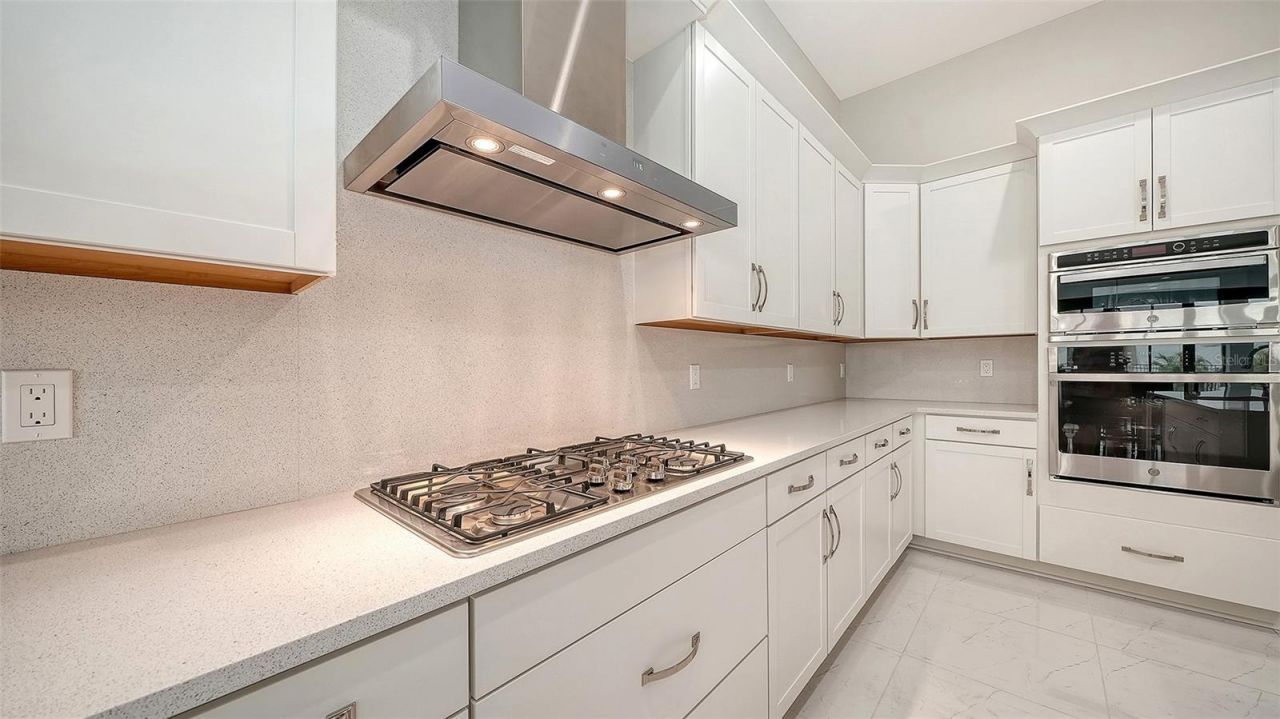 8950 Baroque Terrace, Sarasota, FL 34240 Photo