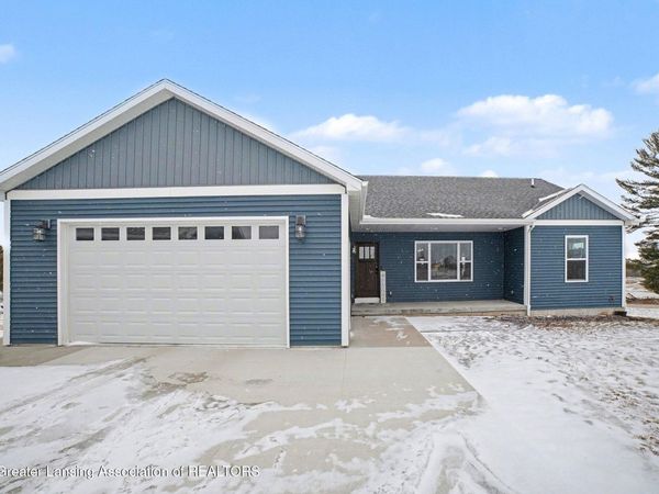 1008 Eagle View Drive, Weidman, MI 48893