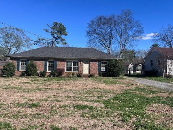 832 Craig St , Gallatin, TN 37066