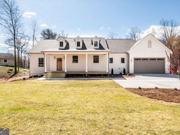 6022 Ben Parks Road, Murrayville, GA 30564