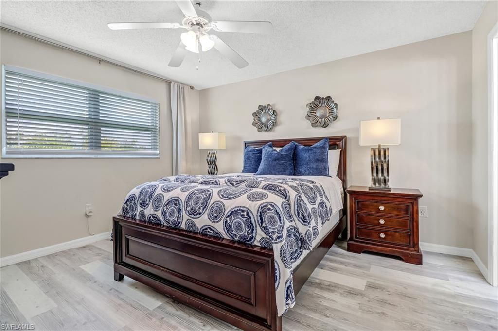 190 Turtle Lake Ct, Unit 6, Naples, FL 34105 Photo