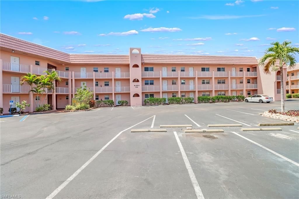 190 Turtle Lake Ct, Unit 6, Naples, FL 34105 Photo