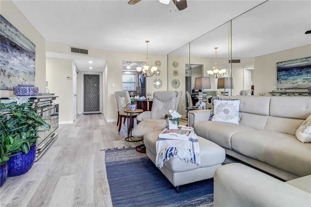 190 Turtle Lake Ct, Unit 6, Naples, FL 34105 Photo