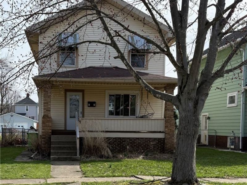 717 N Dawson Street, Uhrichsville, OH 44683 Photo 1