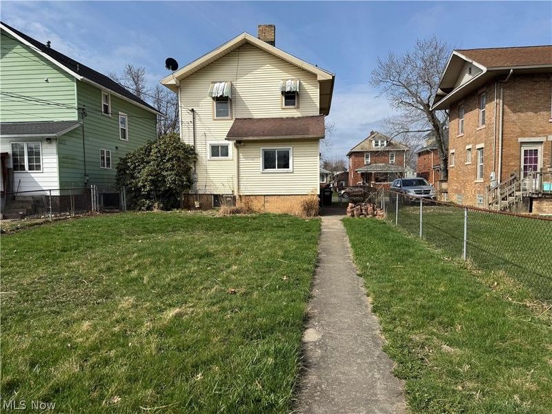 717 N Dawson Street, Uhrichsville, OH 44683 Photo 2