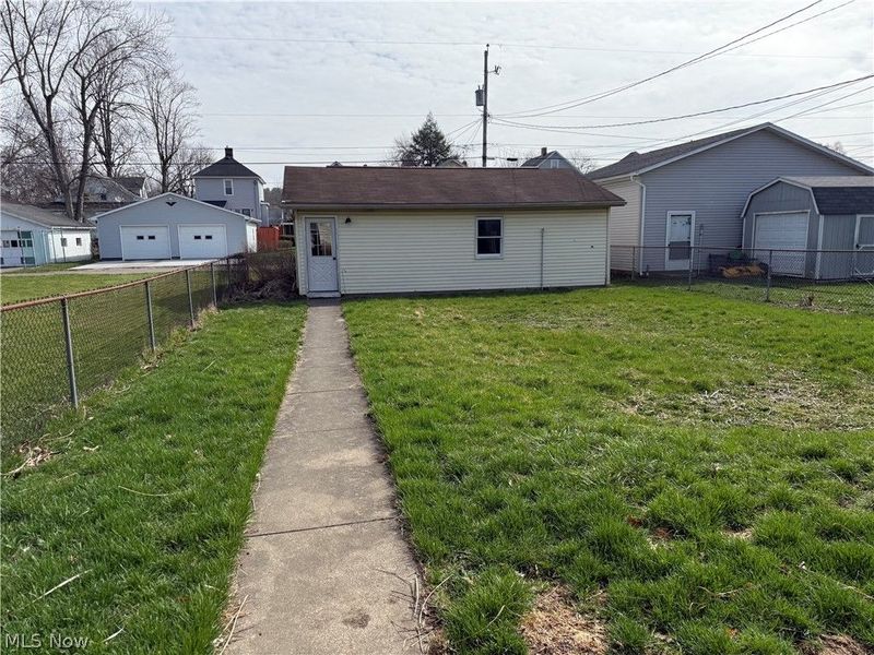 717 N Dawson Street, Uhrichsville, OH 44683 Photo 3