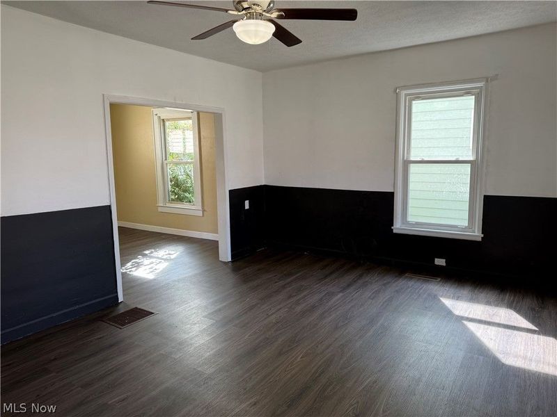 717 N Dawson Street, Uhrichsville, OH 44683 Photo 5