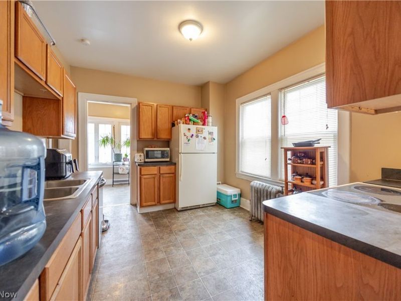 3152 E Derbyshire Road, Cleveland Heights, OH 44118 Photo 24