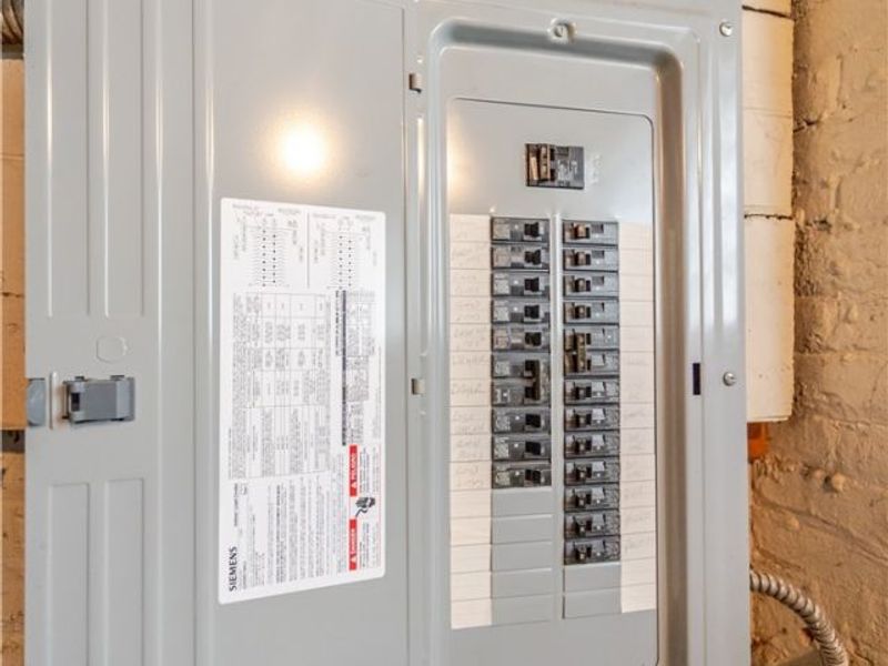 3152 E Derbyshire Road, Cleveland Heights, OH 44118 Photo 39