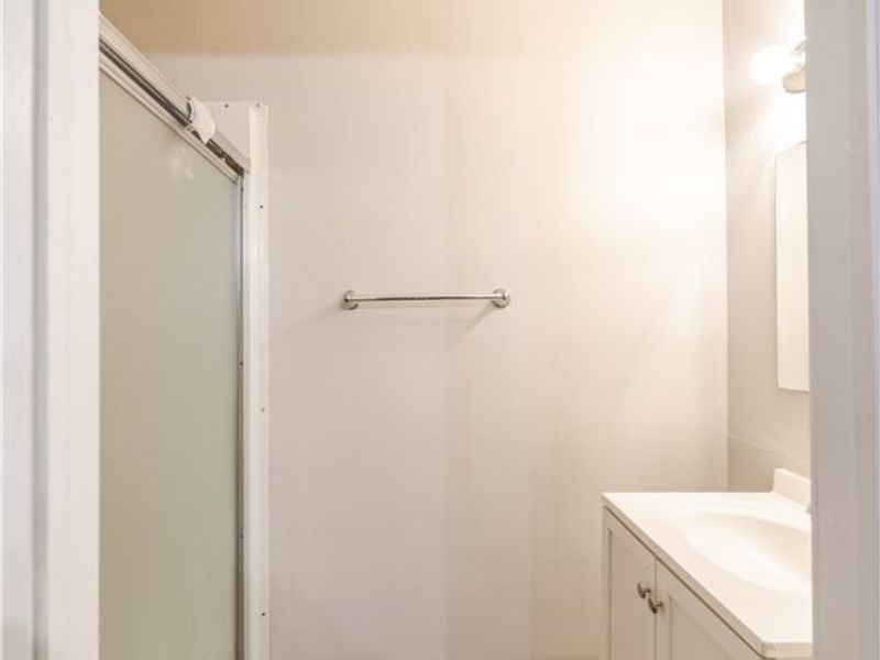 3152 E Derbyshire Road, Cleveland Heights, OH 44118 Photo 8