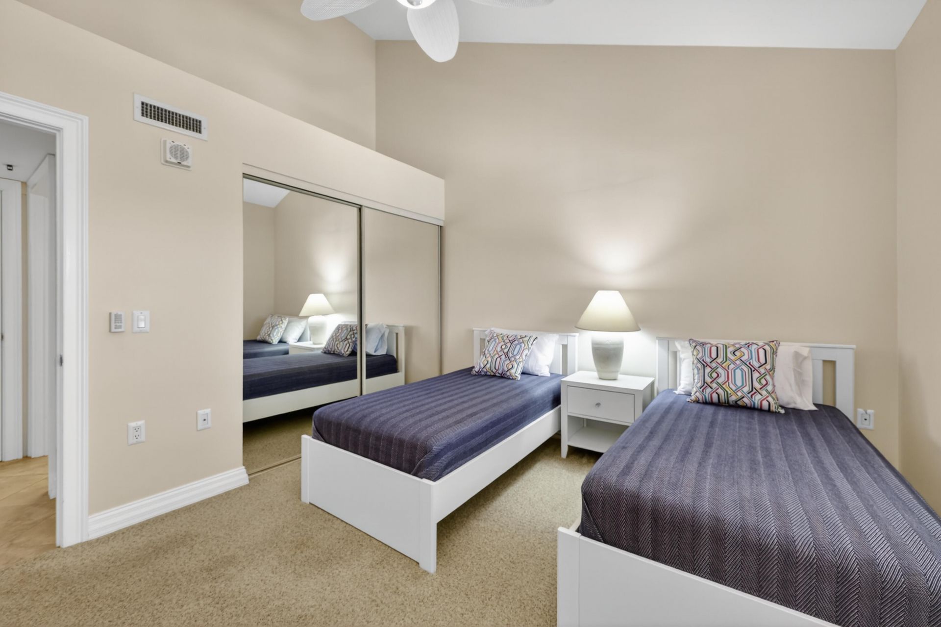 301 Ocean Bluffs Boulevard, Unit 5040, Jupiter, FL 33477 Photo