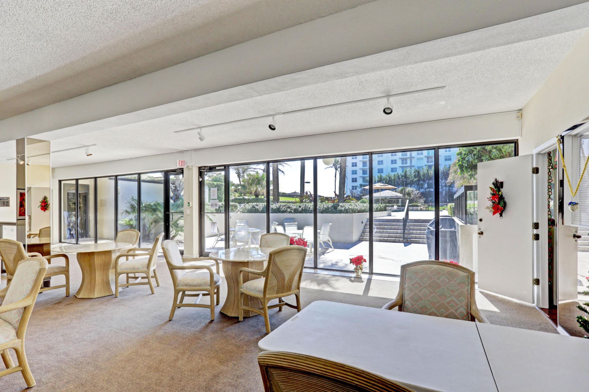 3440 S Ocean Boulevard S, Unit 401, Palm Beach, FL 33480 Photo