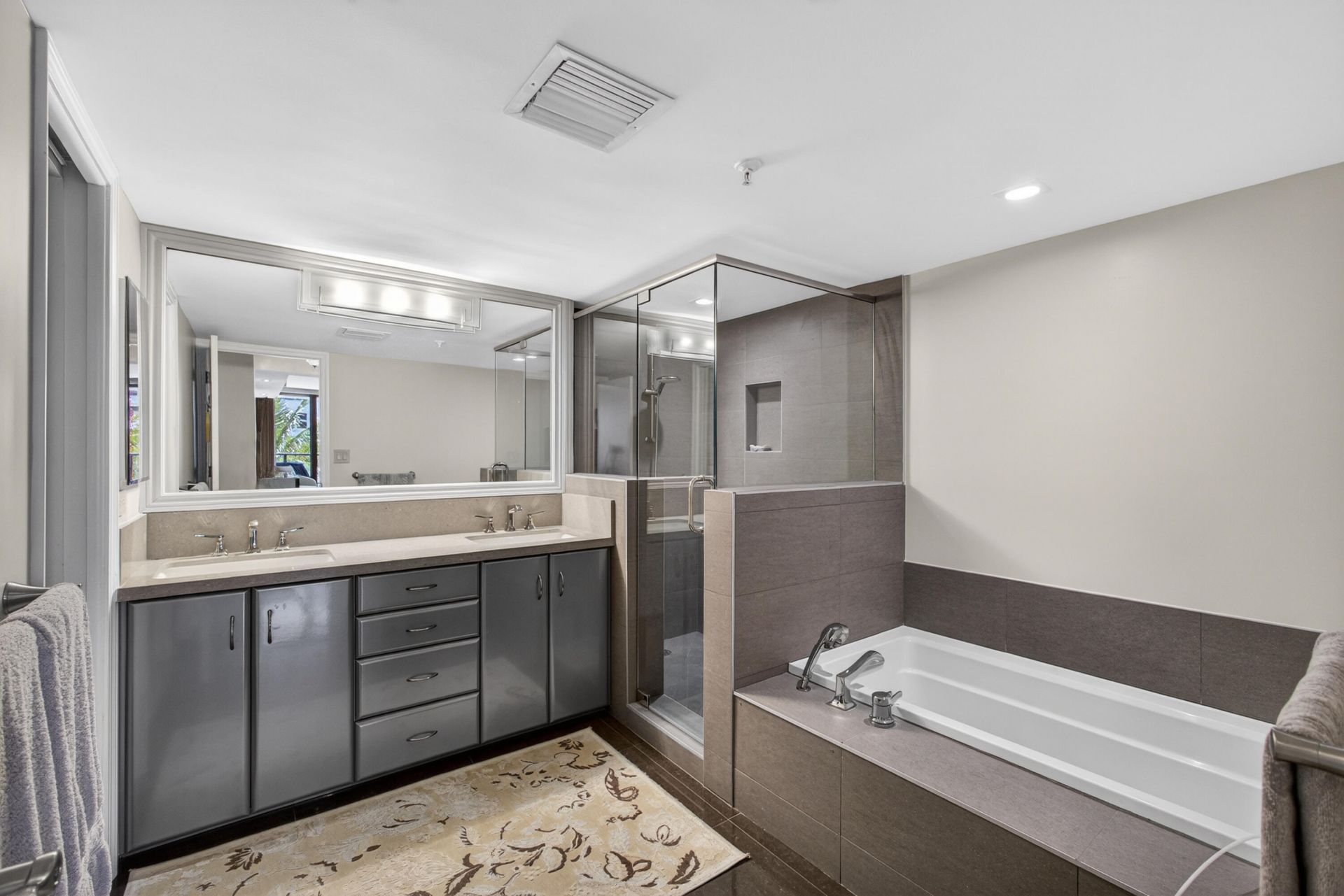 3440 S Ocean Boulevard S, Unit 401, Palm Beach, FL 33480 Photo