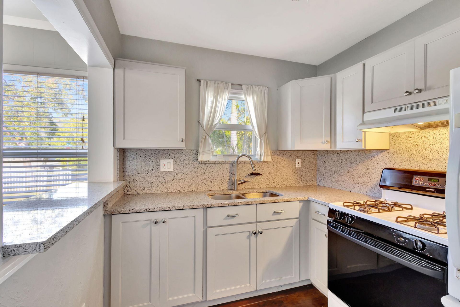 736 Rockland Drive, West Palm Beach, FL 33405 Photo