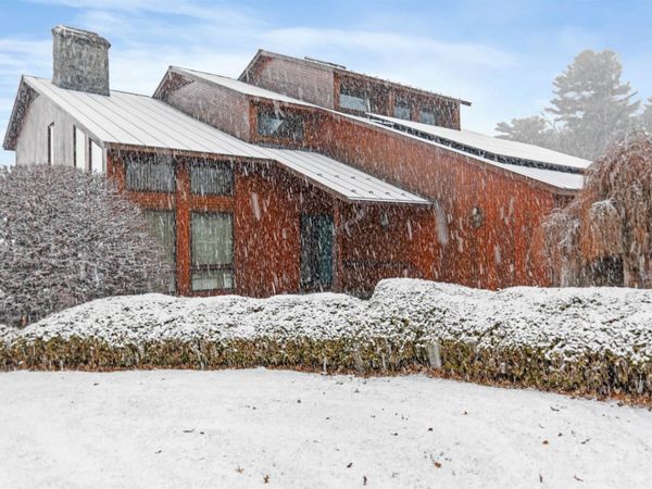 564 South Bay Circle, Colchester, VT 05446