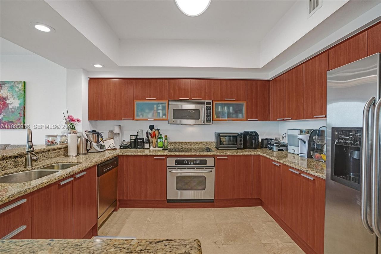 14951 Royal Oaks Ln , Unit 803, North Miami, FL 33181 Photo