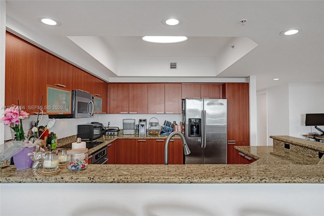 14951 Royal Oaks Ln , Unit 803, North Miami, FL 33181 Photo