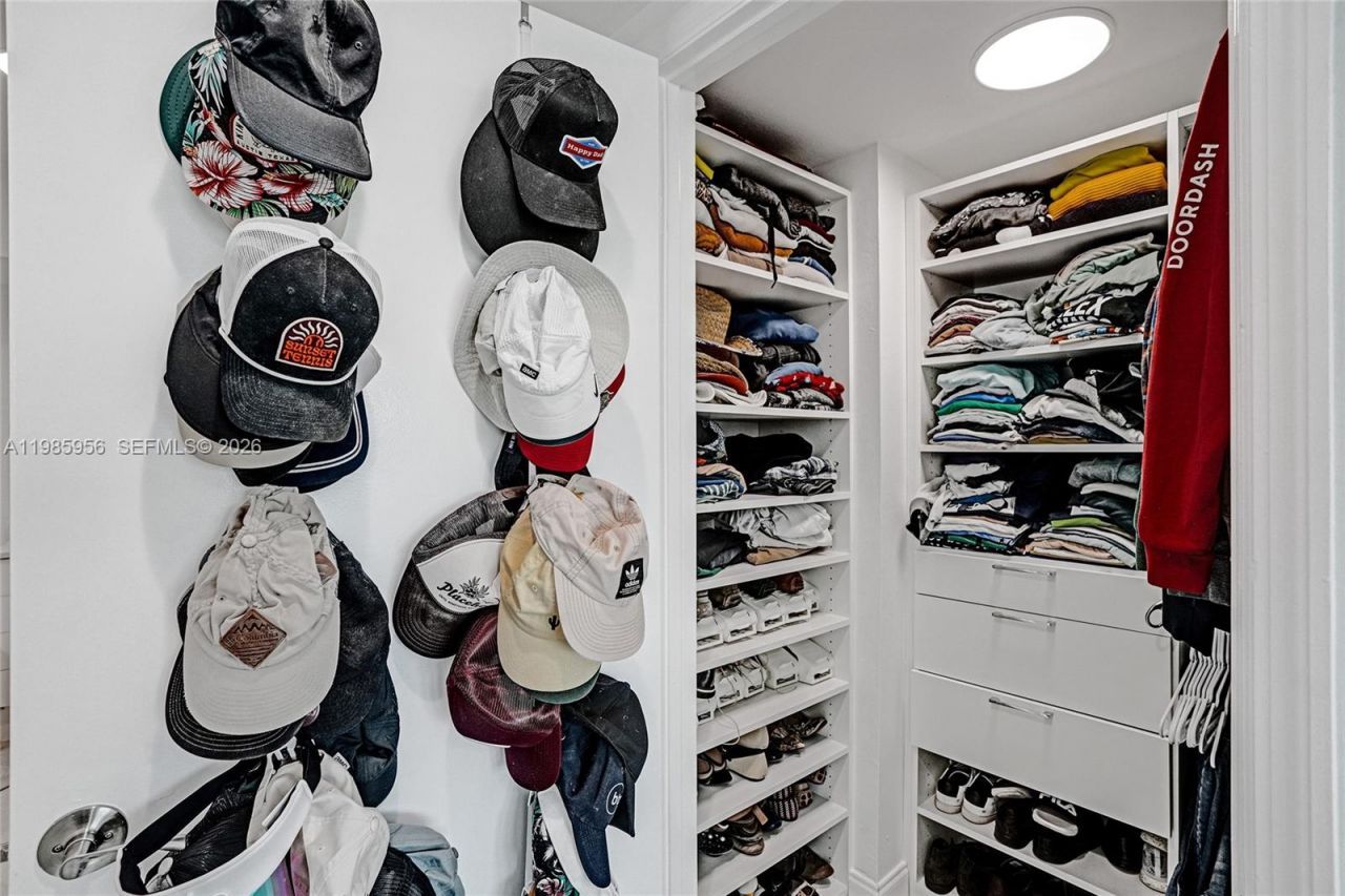 14951 Royal Oaks Ln , Unit 803, North Miami, FL 33181 Photo