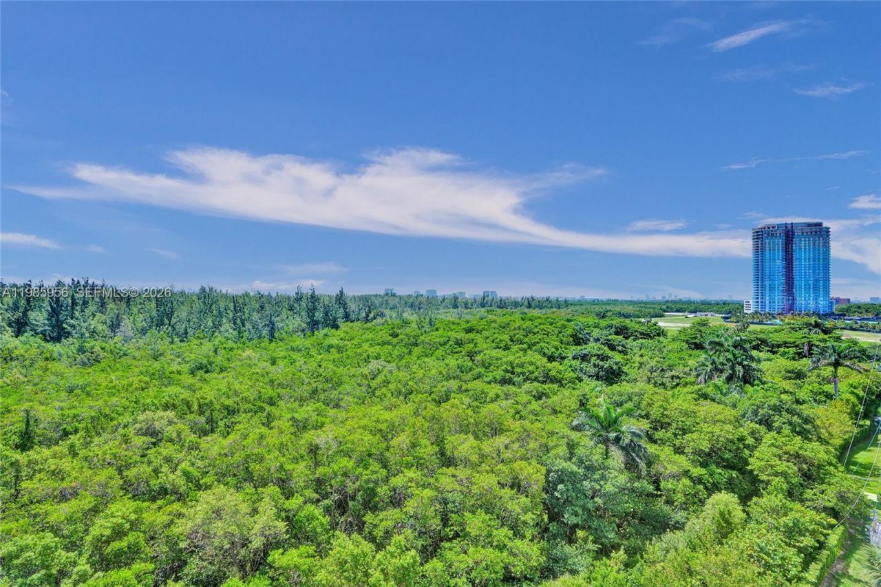 14951 Royal Oaks Ln , Unit 803, North Miami, FL 33181 Photo