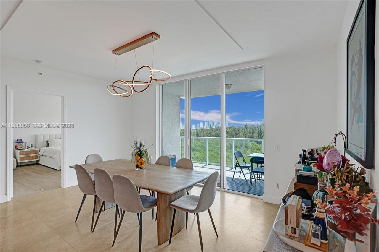 14951 Royal Oaks Ln , Unit 803, North Miami, FL 33181 Photo