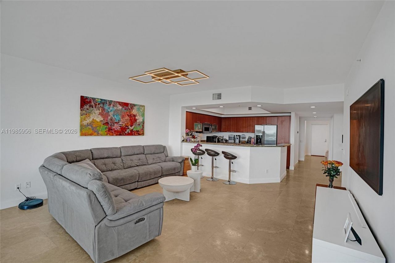 14951 Royal Oaks Ln , Unit 803, North Miami, FL 33181 Photo