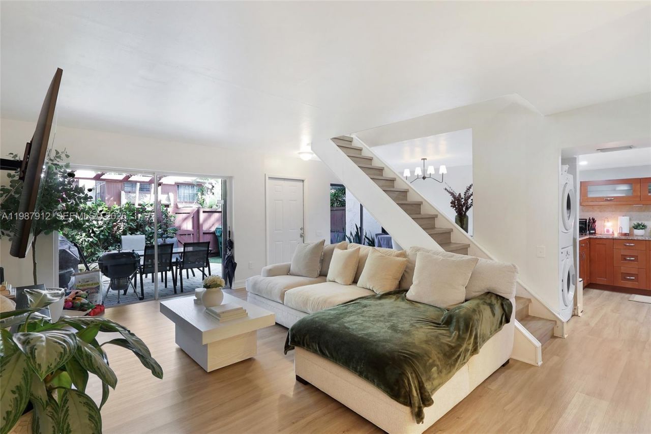 6507 SW 116th Pl, Unit C, Miami, FL 33173 Photo