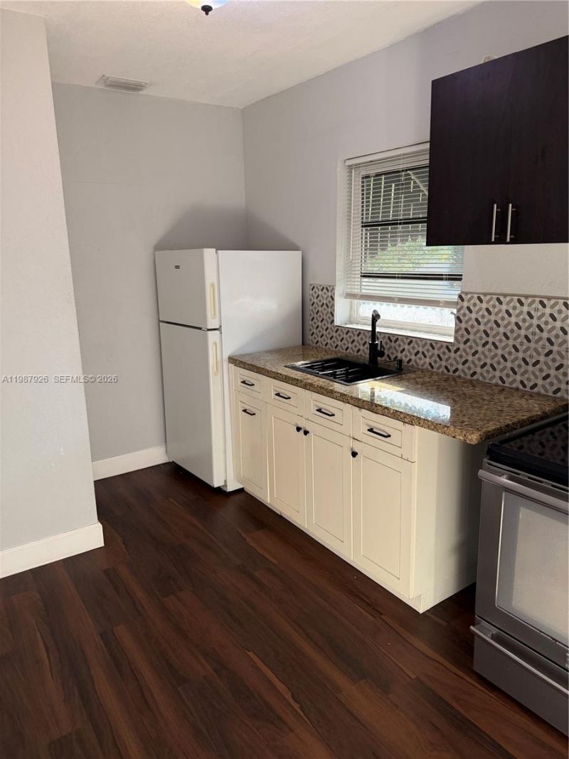 217 E 48th St , Unit 2, Hialeah, FL 33013 Photo