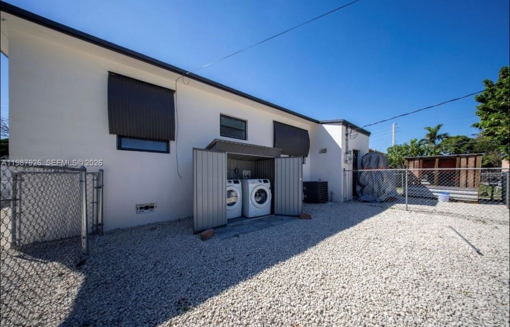 217 E 48th St , Unit 2, Hialeah, FL 33013 Photo