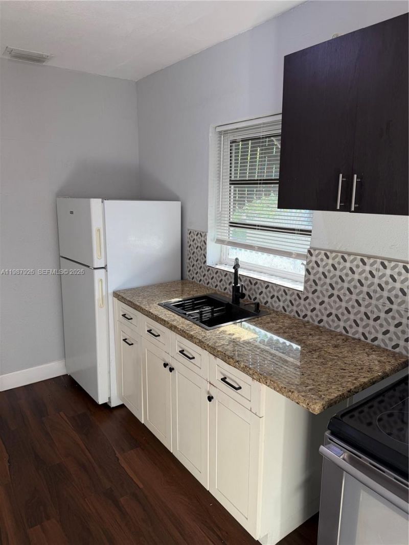 217 E 48th St , Unit 2, Hialeah, FL 33013 Photo