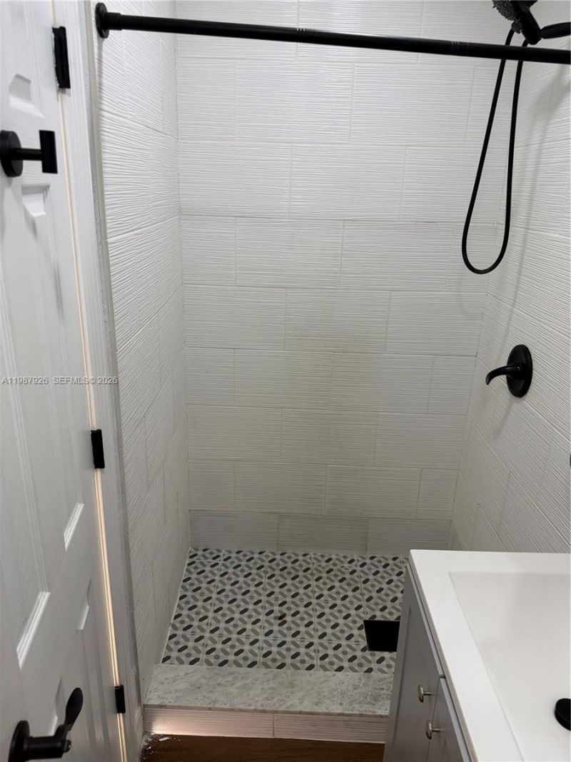 217 E 48th St , Unit 2, Hialeah, FL 33013 Photo