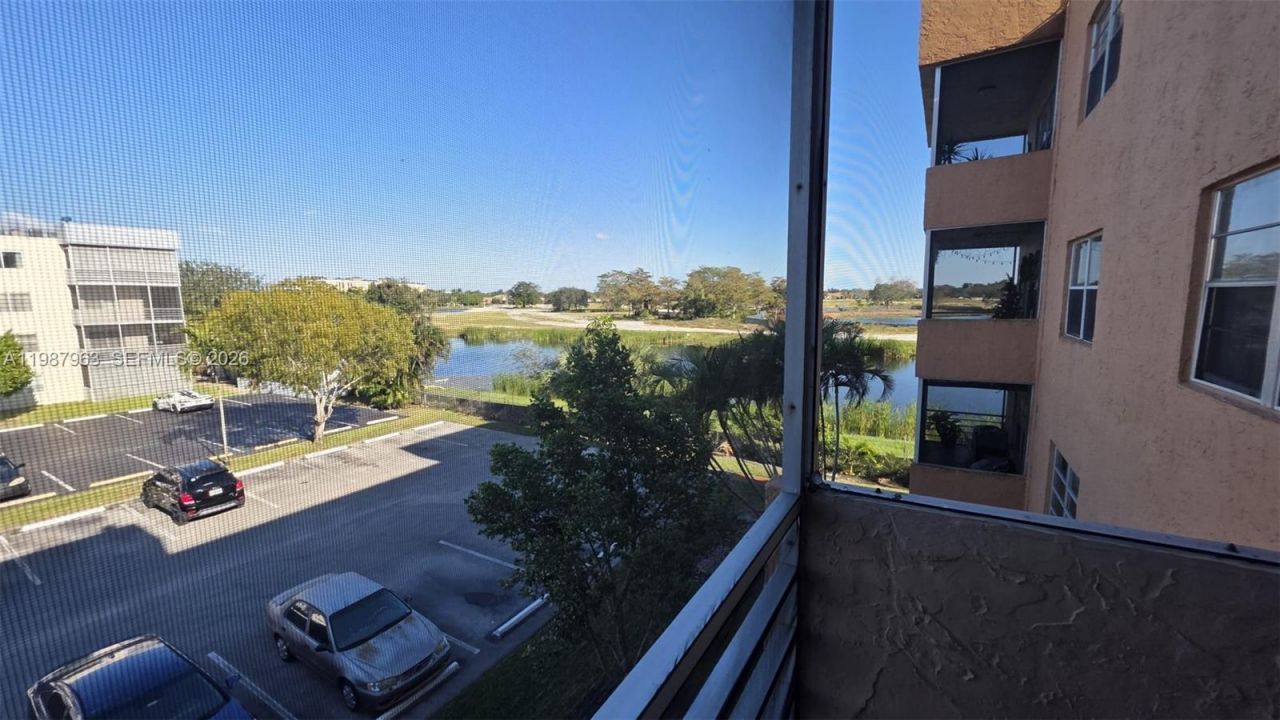 3050 E Sunrise Lakes Dr , Unit 302, Sunrise, FL 33322 Photo