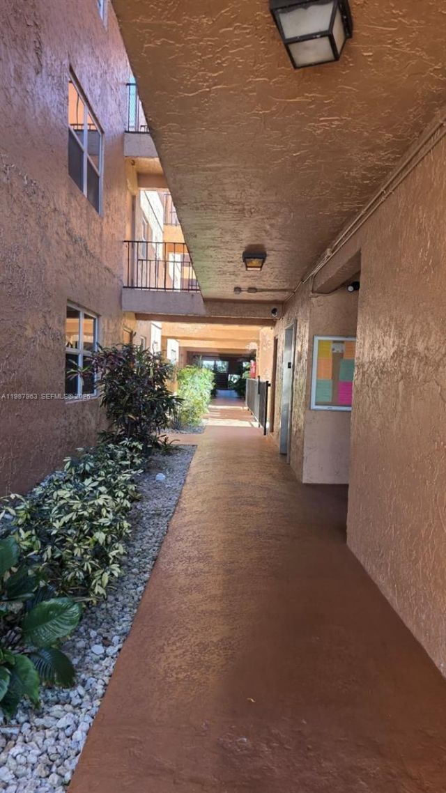 3050 E Sunrise Lakes Dr , Unit 302, Sunrise, FL 33322 Photo